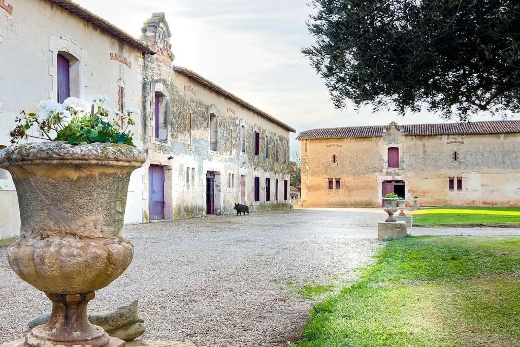 Mas De Charme En Pleine Camargue Saint-Gilles (Gard) Exterior foto