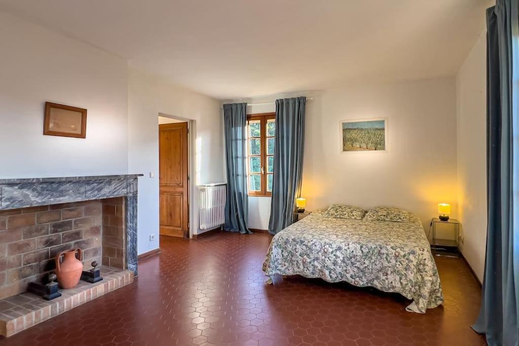 Mas De Charme En Pleine Camargue Saint-Gilles (Gard) Exterior foto